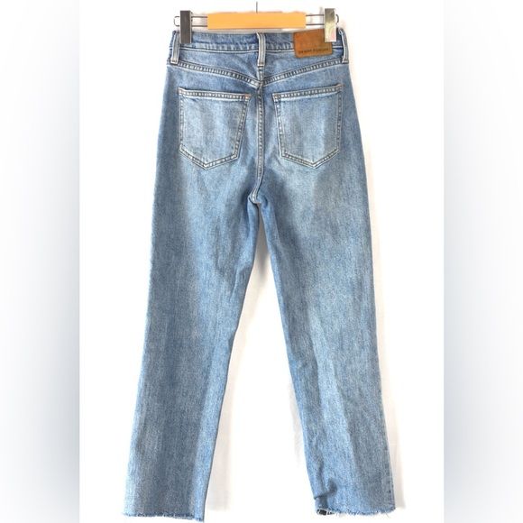 Aritzia Denim Forum The Arlo High Rise Straight Leg 28L in Medium Light … - Picture 5 of 8